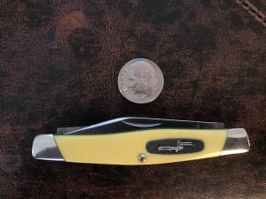 BUCK USA  309V with yellow handles  (made in 1989)