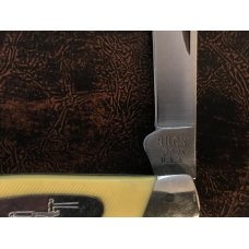BUCK USA 309V with yellow handles (made in 1989) BUCK USA 309V with yellow handles (made in 1989)