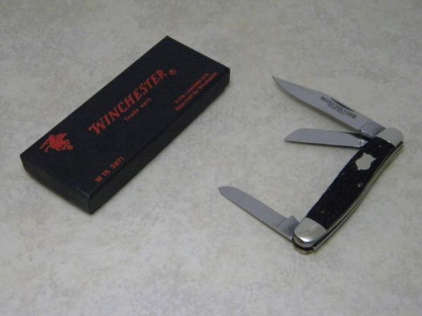 Winchester Trademark USA 1987 Bone 3964 Stockman Knife in Box Winchester Trademark USA 1987 Bone 3964 Stockman Knife in Box