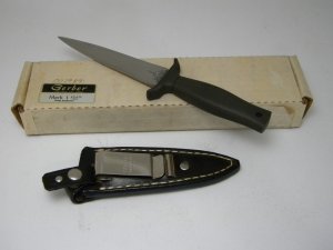 Gerber Portland OR, USA Mark I  Armorhide Fixed BladeBoot Knife in Box c.1976 or 1977 