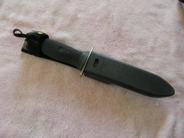 Vintage Navel Seal Knife with Scabbard Vintage Navel Seal Knife with Scabbard