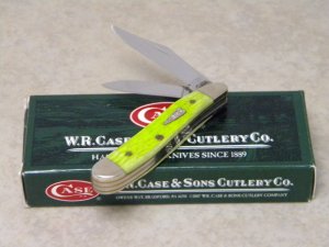 Case XX SS USA 1st Run 2009 Lime Green 6220 Peanut Knife in Box