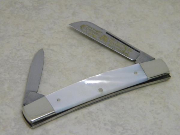 Fight'n Rooster Frank Buster Cutlery Germany Pearl The Captains Rooster 2 Blade Congress Knife Fight'n Rooster Frank Buster Cutlery Germany Pearl The Captains Rooster 2 Blade Congress Knife