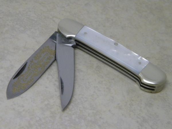Fight'n Rooster Frank Buster Celebrated Cutlery Germany Pearl The Captains Rooster Canoe Jack Knife Fight'n Rooster Frank Buster Celebrated Cutlery Germany Pearl The Captains Rooster Canoe Jack Knife