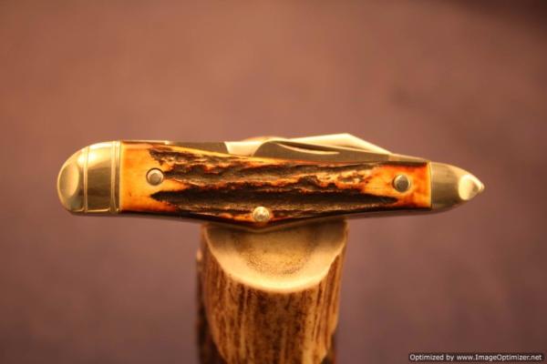 Tuna Valley Cutlery Genuine India Burnt Stag Humpback Whittler. 1 of 50. #592 Tuna Valley Cutlery Genuine India Burnt Stag Humpback Whittler. 1 of 50. #592