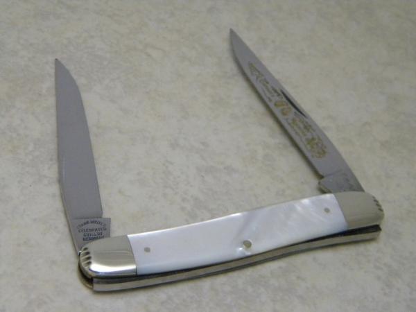 Fight'n Rooster Frank Buster Celebrated Cutlery Germany Pearl The Captains Rooster Muskrat Knife Fight'n Rooster Frank Buster Celebrated Cutlery Germany Pearl The Captains Rooster Muskrat Knife