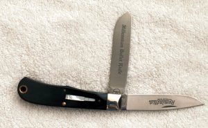 2000 REMINGTON UMC RE18862 Buffalo Horn Millennium Pearl Bullet Knife S/N 4297/5000 New