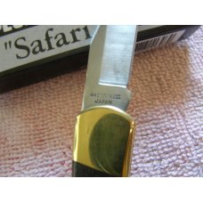 Mint in box-Explorer Safari Plus Knife Mint in box-Explorer Safari Plus Knife