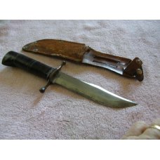 Old Western Fixed Blade Knife has a sheath