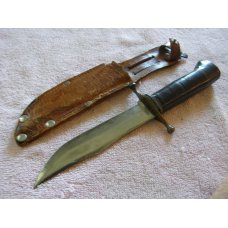 Old Western Fixed Blade Knife has a sheath