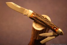 Tuna Valley Cutlery Genuine India Burnt Stag Humpback Whittler. 1 of 50. #594 Tuna Valley Cutlery Genuine India Burnt Stag Humpback Whittler. 1 of 50. #594