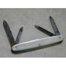 Vintage E.C. Simmons Keen Kutter St. Louis Pearl K4063 Gentleman's 4 Blade Knife Vintage E.C. Simmons Keen Kutter St. Louis Pearl K4063 Gentleman's 4 Blade Knife