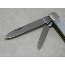 W.R. Case & Sons Bradford PA 8206 Genuine Mother of Pearl Tiny Swell End Jack Knife c.1905-1914 W.R. Case & Sons Bradford PA 8206 Genuine Mother of Pearl Tiny Swell End Jack Knife c.1905-1914