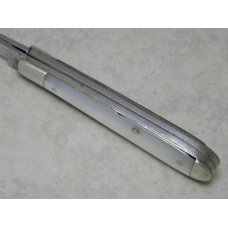 W.R. Case & Sons Bradford PA 8206 Genuine Mother of Pearl Tiny Swell End Jack Knife c.1905-1914 W.R. Case & Sons Bradford PA 8206 Genuine Mother of Pearl Tiny Swell End Jack Knife c.1905-1914