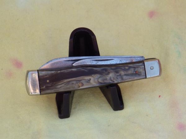 Hibbard Spencer Bartlett & Co 2 Blade Gun Stock Jack Awesome Celluloid Handles Holiday Pricing!! Hibbard Spencer Bartlett & Co 2 Blade Gun Stock Jack Awesome Celluloid Handles Holiday Pricing!!