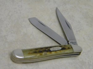 Case XX USA 2 Dot (1998) Pocket Worn Green Bone 6220 1/2 Peanut Knife