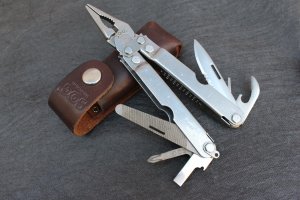 1999 SOG Pocket PowerPlier S44 Master Mechanic Leatherman PST -style Multi-Tool 