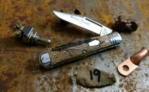 Schatt and Morgan - Keystone Series - #22 Medium Coke Bottle  - NEW Lightning Wood Handles - 19