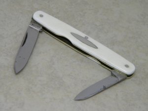 Vulcan T. Ellin & Co. Sheffield Genuine Ivory Equal End Pen Knife with Oval Shield c.1846-1944