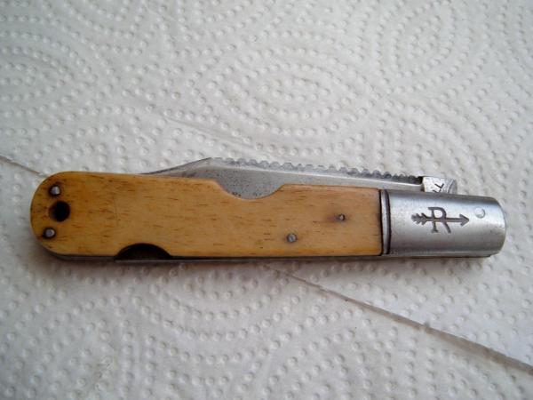 HARD TO COME BY DADDY RUSSELL LOCKBACK FISH SCALER