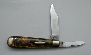 Landers, Frary and Clark Celluloid Pocket Knife (420)