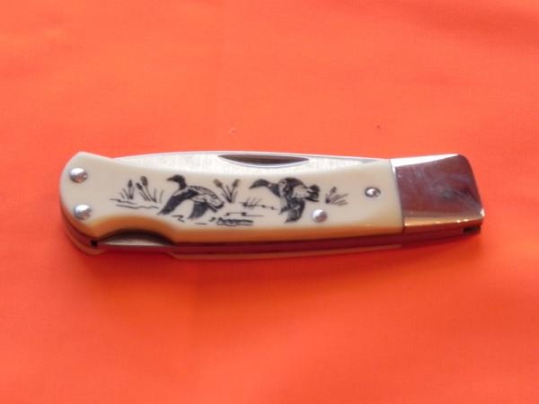 Vintage Limited Edition Schrade Scrimshaw Single Blade LockBack Knife w/ Waterfowl/Duck Flying SC513