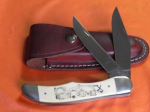 Vintage 1978-8 Parker-Frost Scrimshaw 2 Blade Hunting Knife with Bear Cubs Scrimshaw & Blade Etching