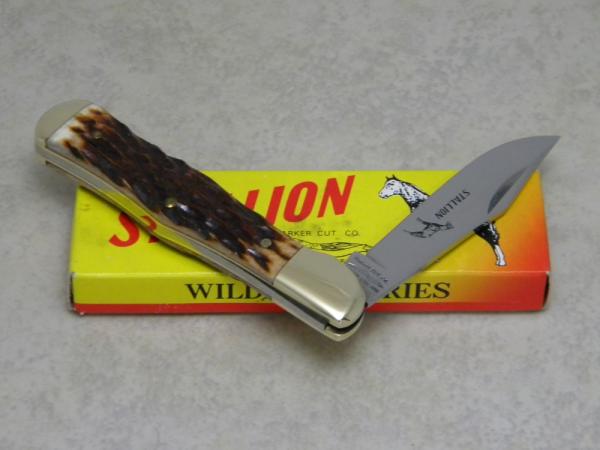 Parker Cut. Co. Japan Jigged Bone Wildlife Series "Stallion" Coke Bottle Folding Hunter Knife in Box Parker Cut. Co. Japan Jigged Bone Wildlife Series "Stallion" Coke Bottle Folding Hunter Knife in Box