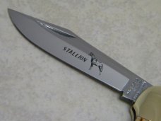 Parker Cut. Co. Japan Jigged Bone Wildlife Series "Stallion" Coke Bottle Folding Hunter Knife in Box Parker Cut. Co. Japan Jigged Bone Wildlife Series "Stallion" Coke Bottle Folding Hunter Knife in Box