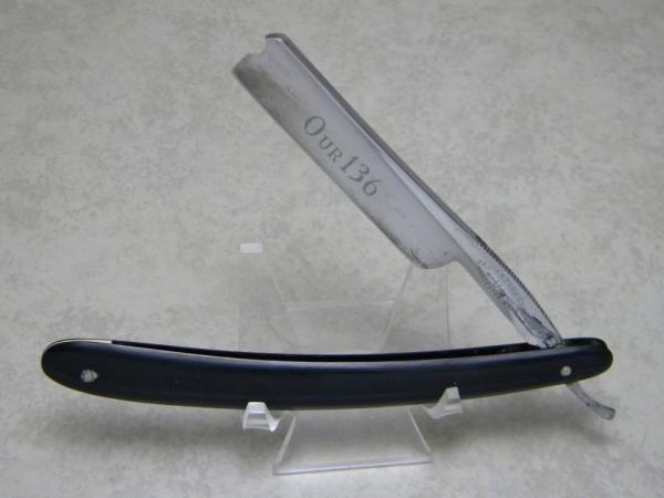 Vintage The J.R. Torrey Co. Worcester, MASS. "Our 136" Barbers Notch Hollow Ground Straight Razor