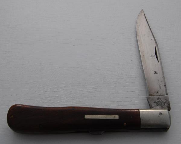 Henckels with Walnut Covers in Very Good Condition (774) Henckels with Walnut Covers in Very Good Condition (774)