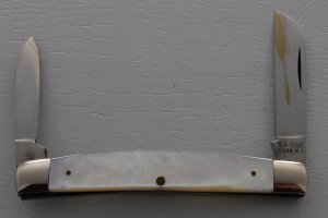 Kabar with Mother of Pearl Covers in Excellent Condition (789)