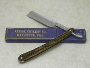 Vintage Aerial Cutlery Co. Marinette, Wisconsin "Go Wan Go"  Straight Razor in Box