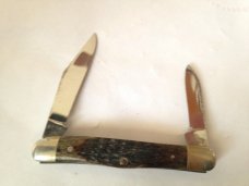 Case xx 6208 (two dots) bone handle; two blades. Big blade has a bit of rust on top edge. Case xx 6208 (two dots) bone handle; two blades. Big blade has a bit of rust on top edge.