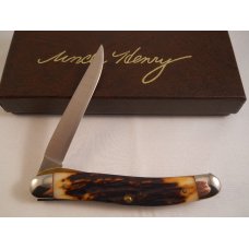 Schrade Uncle Henry 197UH USA Mint Schrade Uncle Henry 197UH USA Mint