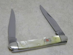 Kissing Crane Robt Klaas Solingen Germany Cracked Ice 2824XVI Hand Crafted Muskrat Knife c.1977