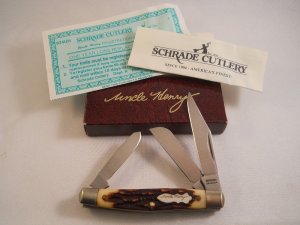 Schrade Uncle Henry 834UH USA Mint