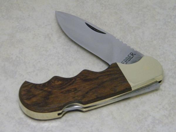 Gerber Portland, OR 97223 USA Wood Folding Magnum Lockback Knife