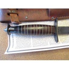 1992 Case XX Fixed Blade V-42 with Certificate of Authenticity 1992 Case XX Fixed Blade V-42 with Certificate of Authenticity