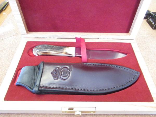 Queen Cutlery Joe Kious Hunter Stag # 7  Fixed Blade