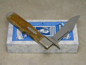Case Classic 1990's Honey Brown Rogers Bone C61050L Bow Tie Shield Coke Bottle Lockback Knife in Box