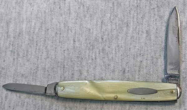 Schrade Walden #758; The Senator Schrade Walden #758; The Senator