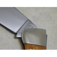 Case Classic 1990 Honey Bone HB61072 Bowtie Shield Clasp Knife in Box Case Classic 1990 Honey Bone HB61072 Bowtie Shield Clasp Knife in Box