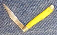   Camillus 710Y Yello-Jaket® Peanut Knife 