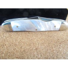 Case XX Pearl Humpback Whittler Pattern # 82046 1/2 SS Case XX Pearl Humpback Whittler Pattern # 82046 1/2 SS