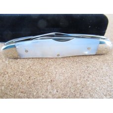 Case XX Pearl Humpback Whittler Pattern # 82046 1/2 SS Case XX Pearl Humpback Whittler Pattern # 82046 1/2 SS