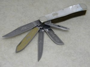 Bulldog Brand Solingen Germany Genuine Pearl 20 Year Anniversary 5 Blade Trapper Knife in Box c.1998