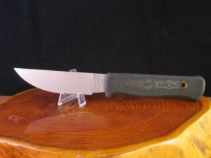 Marbles USA Plainsman knife of 1095 steel MR 80503