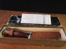 Browning Sportsman Series 4518 Skinning and hunting knife with sheath and Box - SOLD Browning Sportsman Series 4518 Skinning and hunting knife with sheath and Box - SOLD