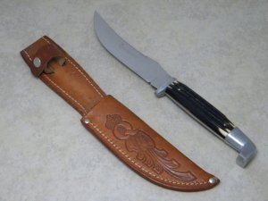 Queen Steel #77 Imitation Winterbottom Bone Hunting Fixed Blade Sheath Knife - Etched - 1960's